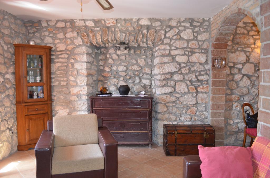 Apartment Sandi Башка Екстер'єр фото