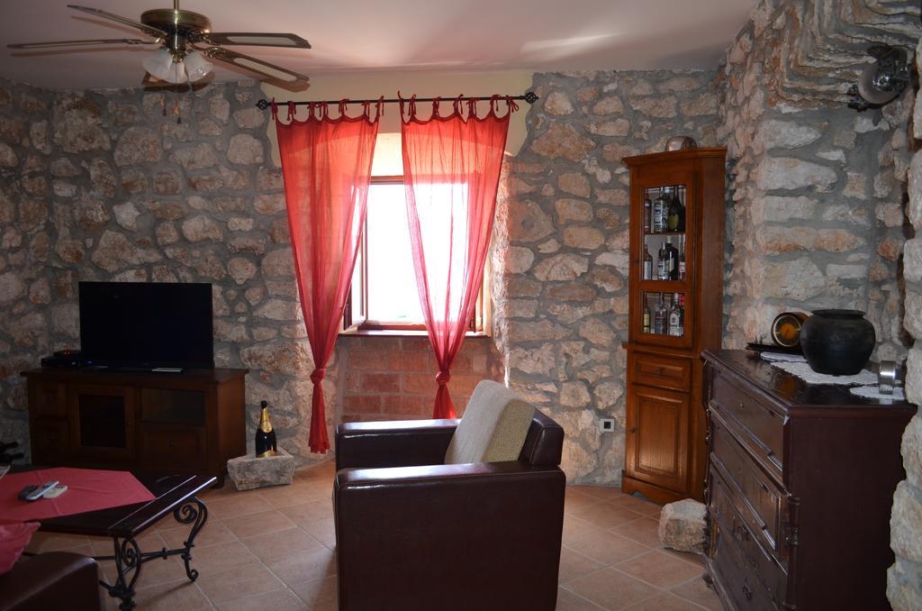 Apartment Sandi Башка Екстер'єр фото