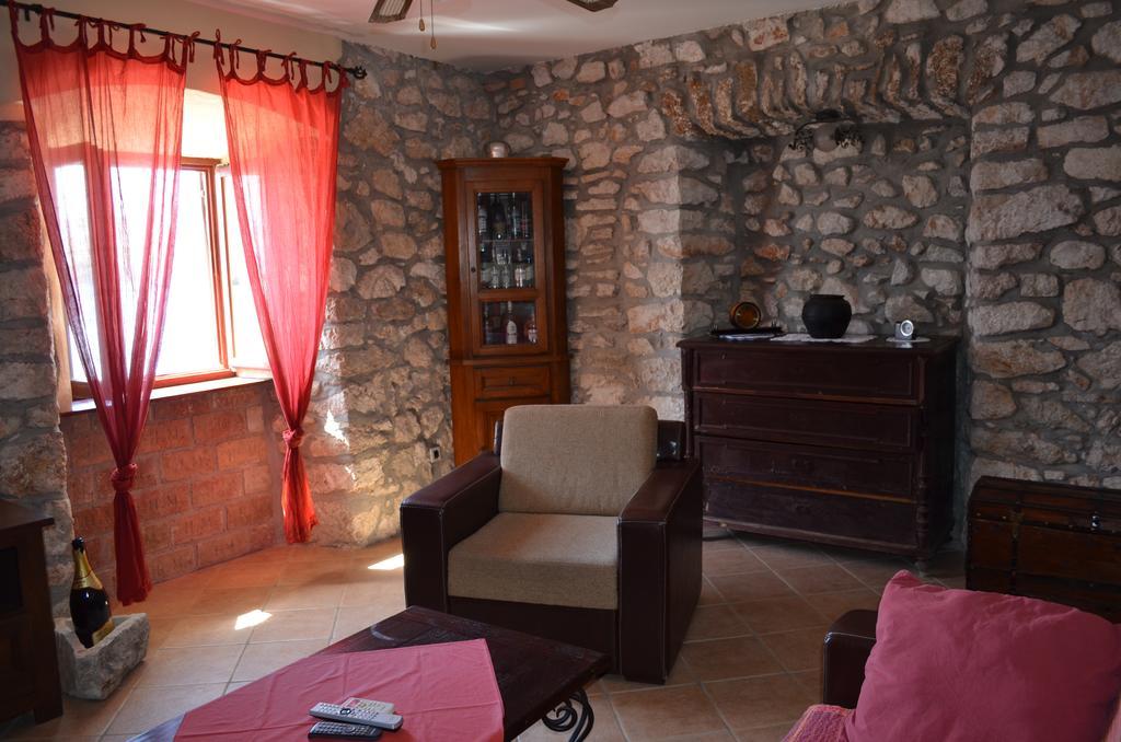 Apartment Sandi Башка Екстер'єр фото